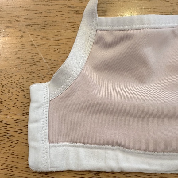 NATORI Yogi Contour Convertible Sports Bra 36 I 
EUC -  Lt Mocha/Ivory - Picture 6 of 10